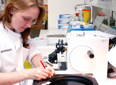 rl_st_pathologist_slides_female_785x400.jpg